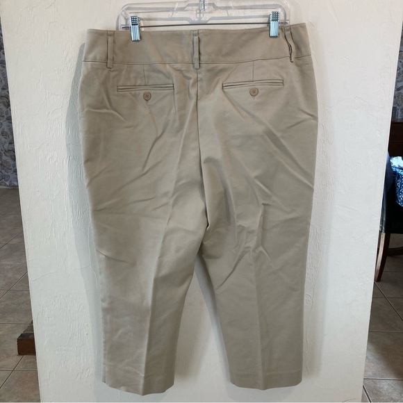 🔥Last Week🔥 Dana Buchman signature cropped pants - Picture 4 of 13